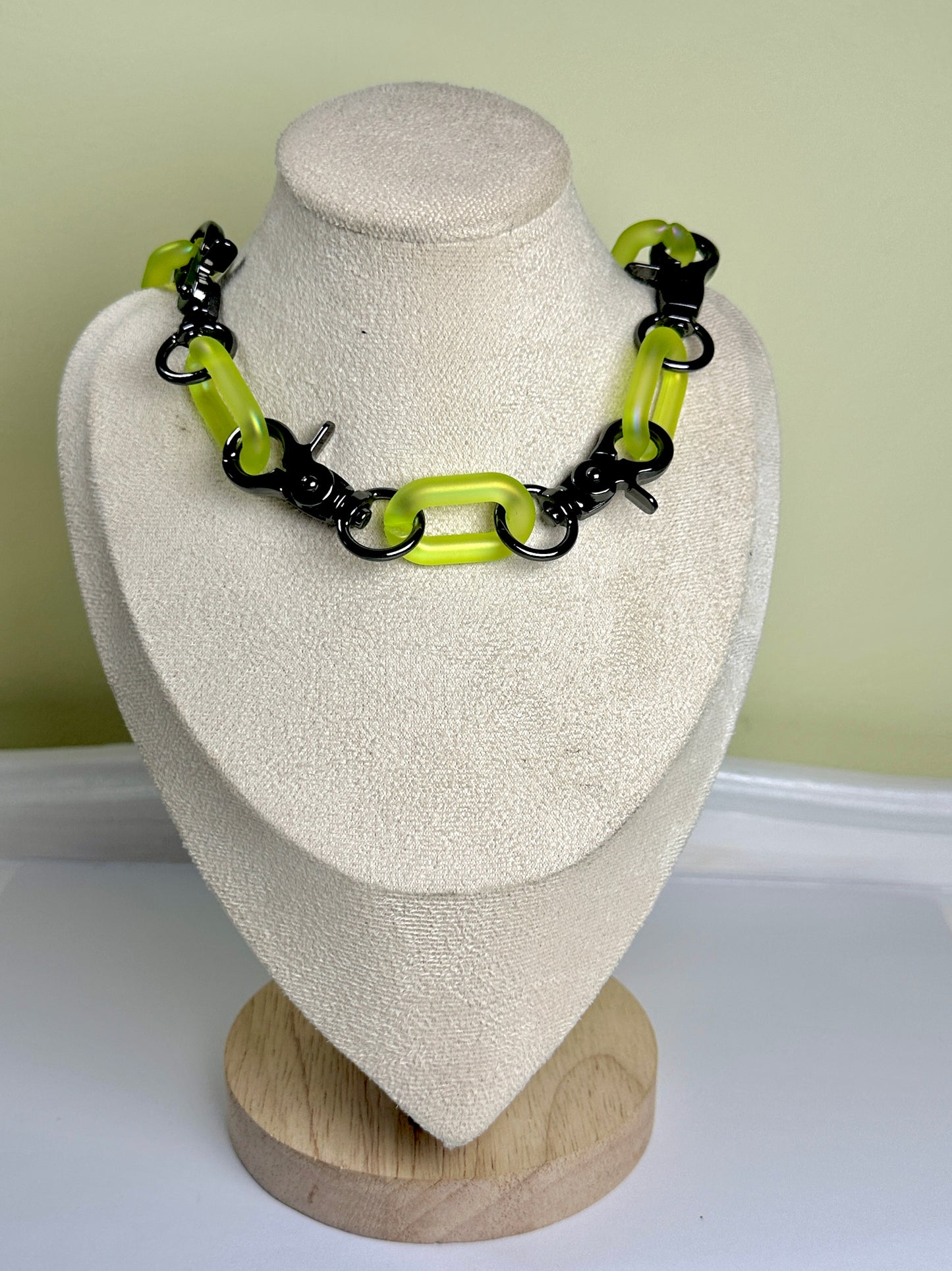 Xtra Chunky Gothic Metal Clasp Choker Necklace - Iridescent Lime