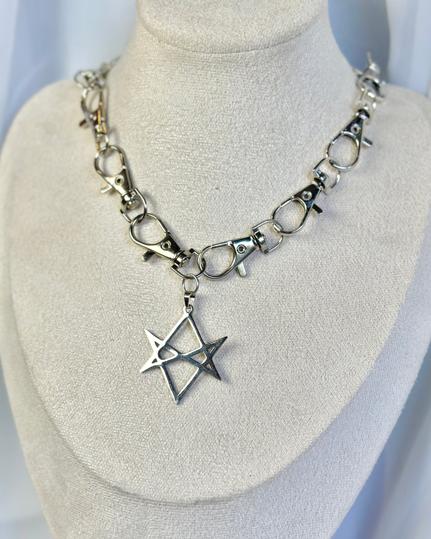 Silver Gothic Metal Clasp Choker Necklace - Unicursal Hexagram