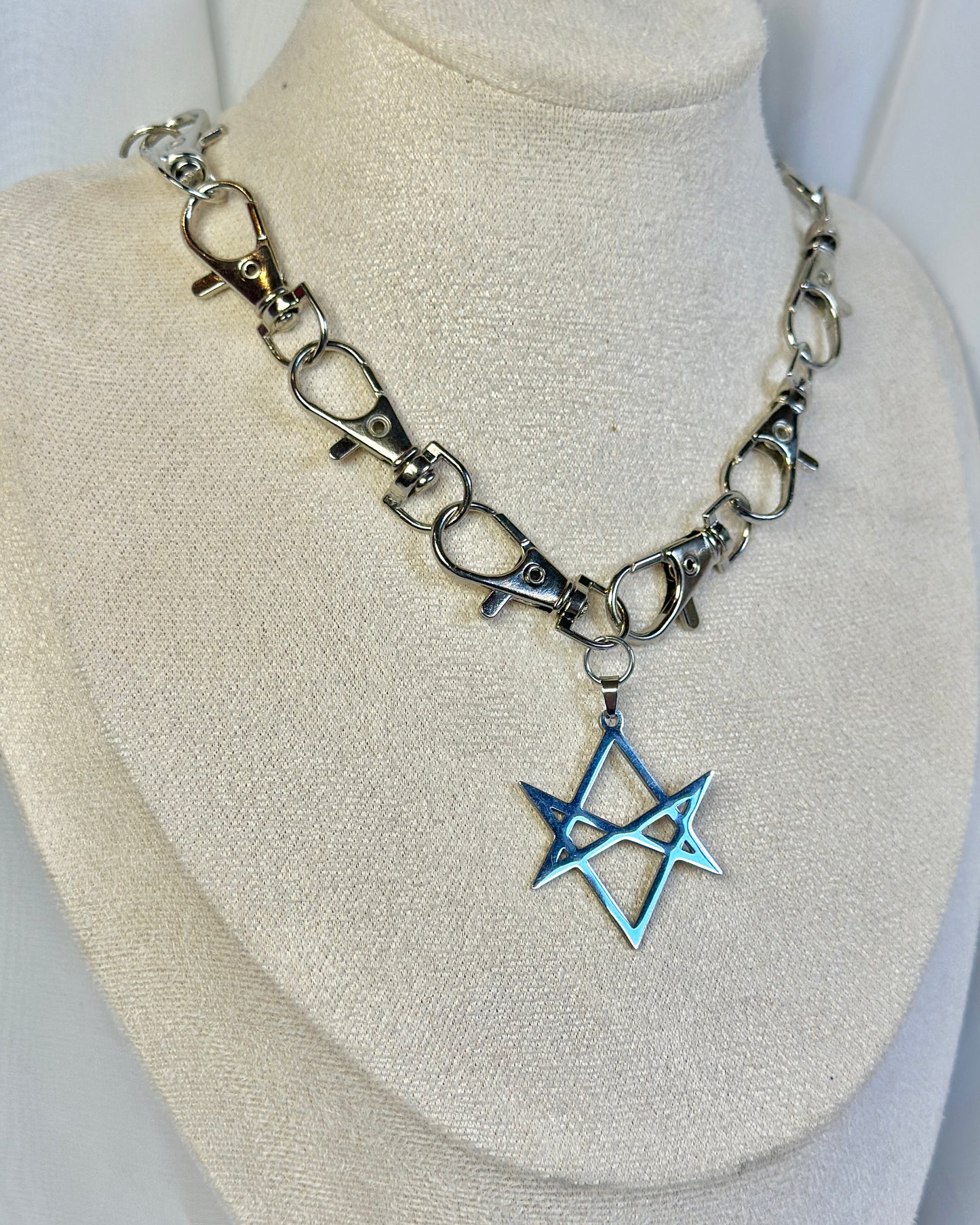 Silver Gothic Metal Clasp Choker Necklace - Unicursal Hexagram