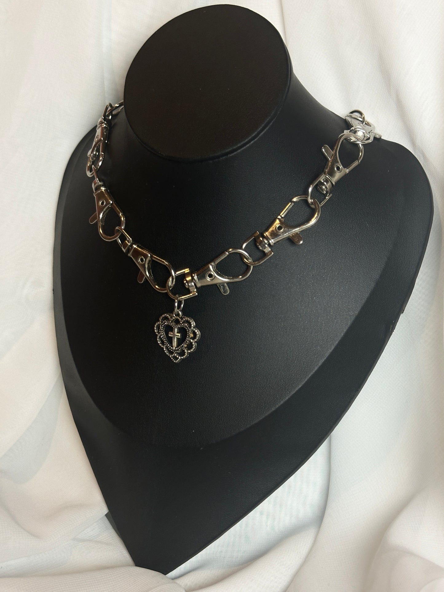 Silver Gothic Metal Clasp Choker Necklace - Lace Heart Cross