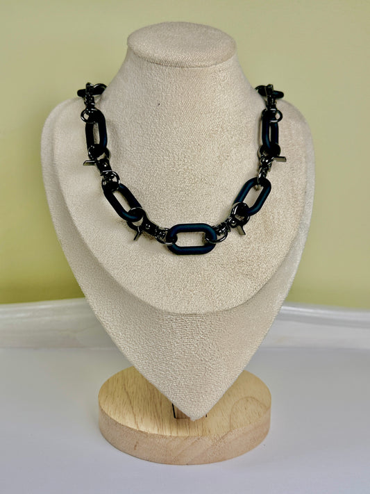 Chunky Gothic Metal Clasp Choker Necklace - Matte Black